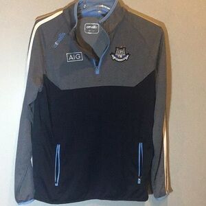 O’Neill’s Dublin GAA 1/4 zip shirt